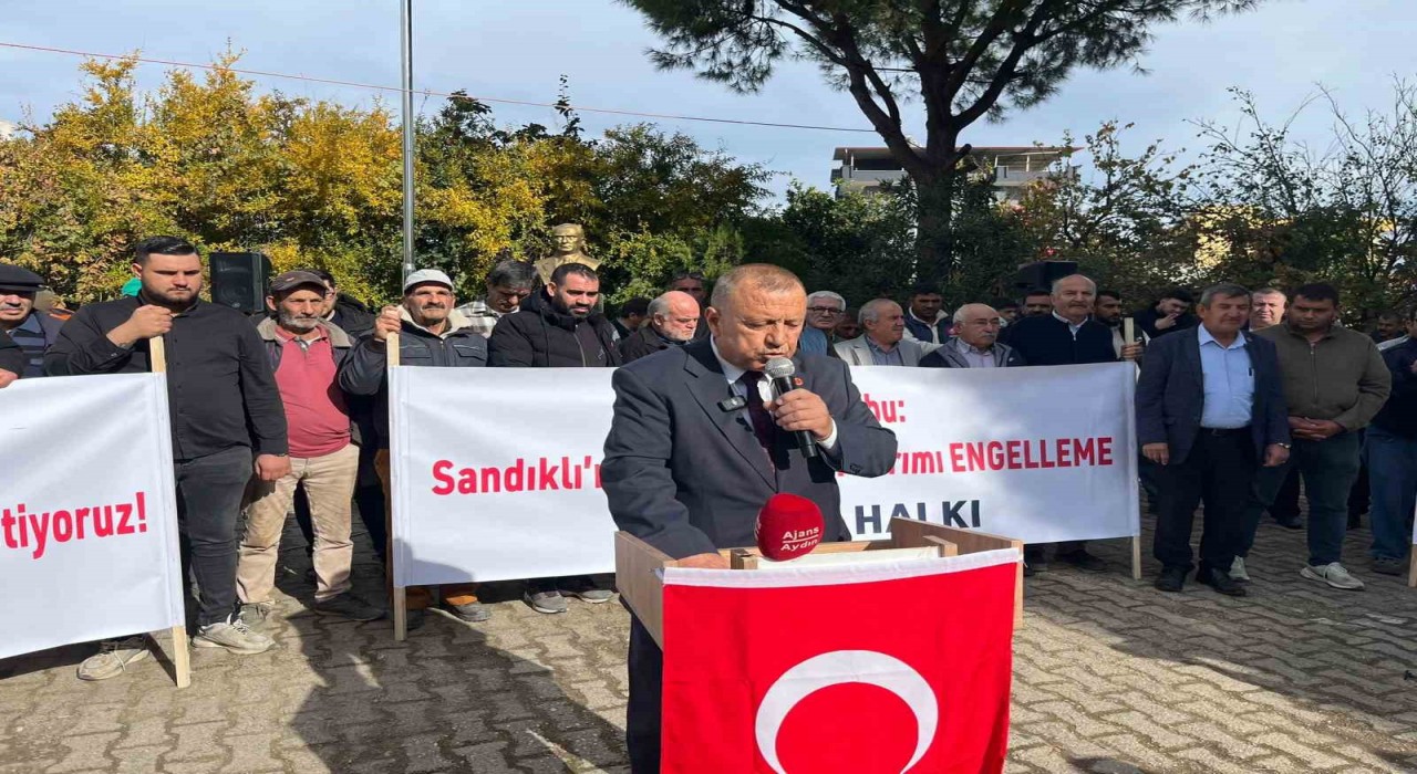 Sandıklı Mahallesi sakinlerinden CHPli Meclis Üyelerine tepki
