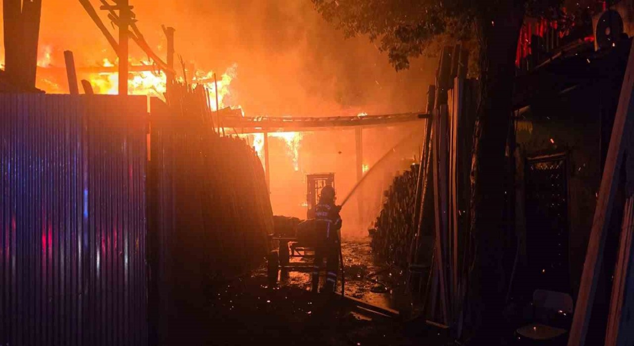 Şanlıurfada iş yerinde korkutan yangın