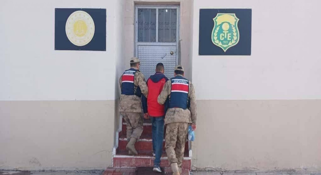 Sarıkamışta 2 yıl hapis cezası bulunan 1 kişi yakalandı