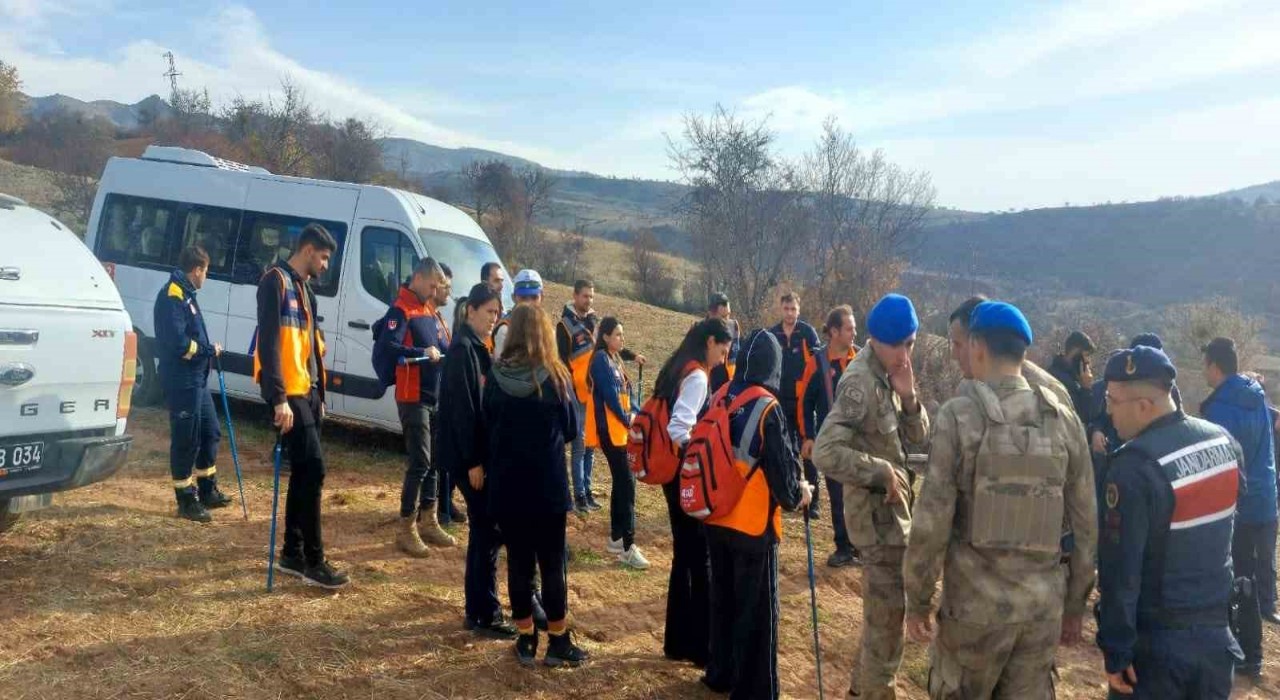 Şebinkarahisarda kayıp genç için arama çalışması başlatıldı