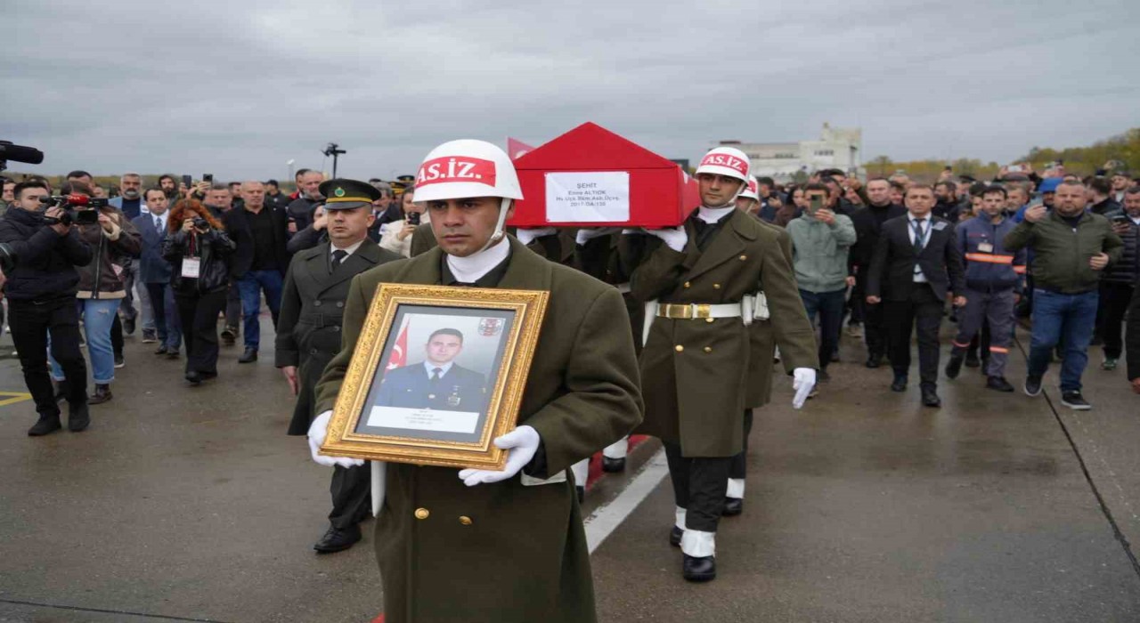 Şehit Altıokun cenazesi Samsuna getirildi