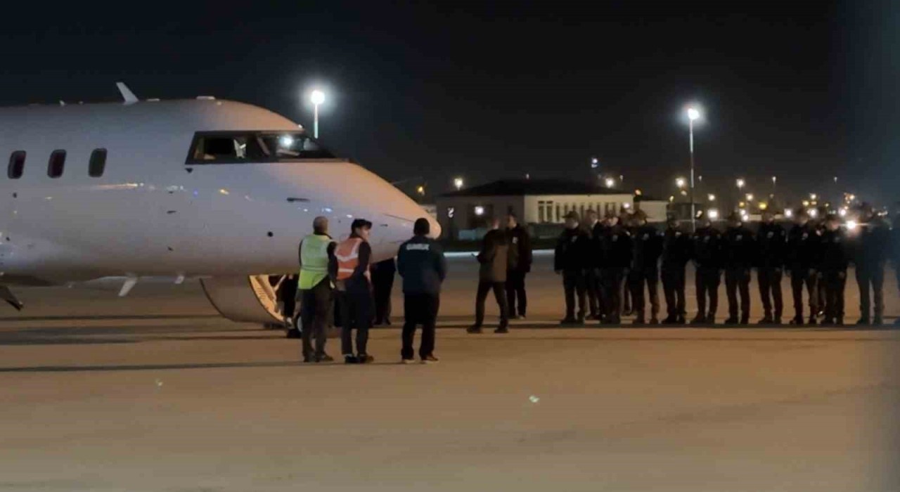 Şehit pilot Hasan Baharın naaşı Türkiyeye getirildi