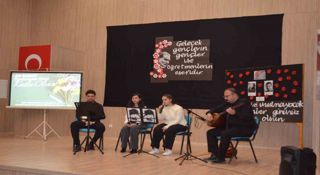 Selendide 24 Kasım Öğretmenler Günü kutlandı