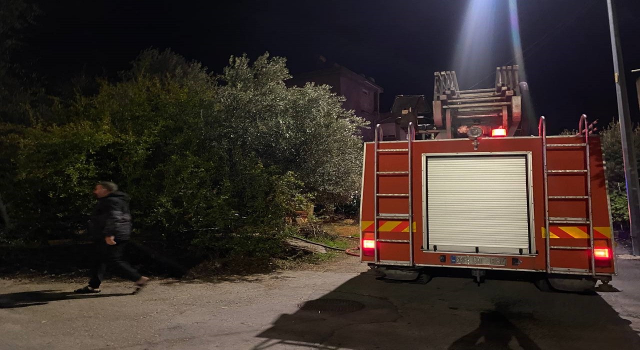 Serikte korkutan ev yangını