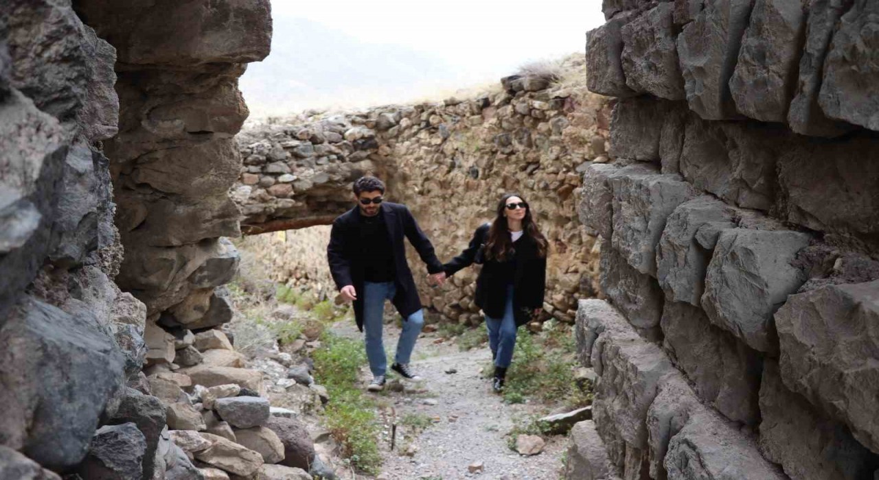 Sevilen oyuncu Ali Önerin Oltu sevgisi