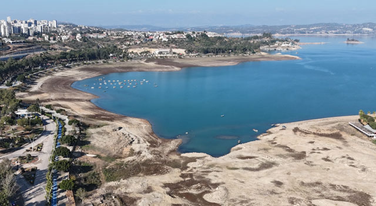 Seyhan Baraj Gölü’nde Su Seviyesi Dip Seviyeye İndi