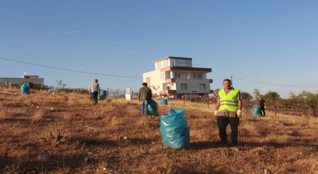 Siirtte gönüllü arkadaş grubu, iki yılda 2 tona yakın çöp topladı