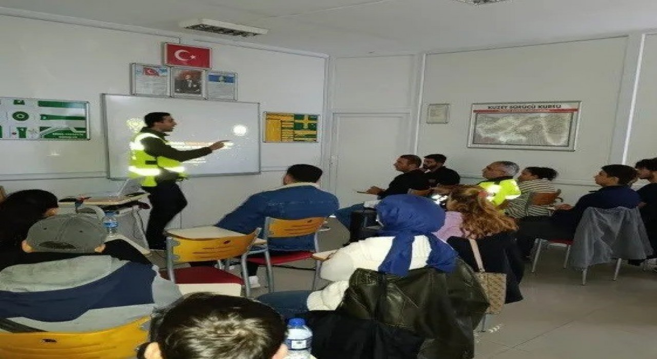 Sinopta sürücü adaylarına trafik eğitimi