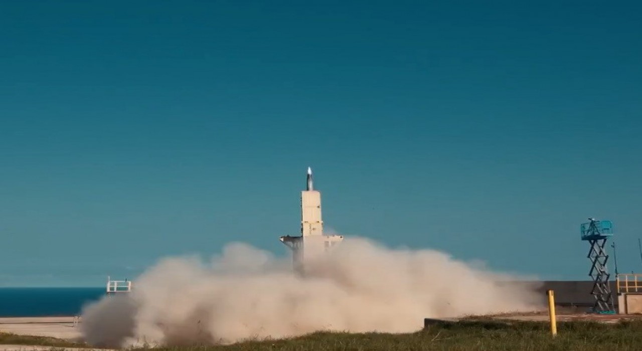 SİPER 1den tarihi başarı: Otonom batarya atışı hedefi tam isabetle vurdu