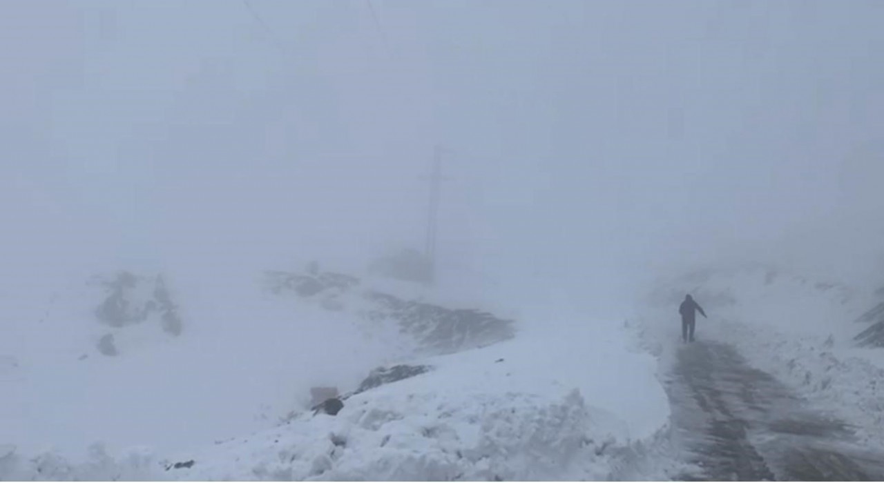 Şırnakta kar kalınlığı 20 santimetreyi aştı