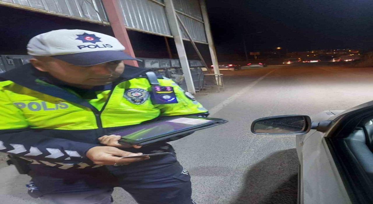 Şırnakta trafik polisleri tam kadro kameralı görevde