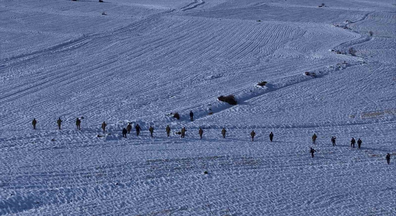 Sivasta 7 gün önce kaybolan yaşlı adamı arama çalışmaları sürüyor