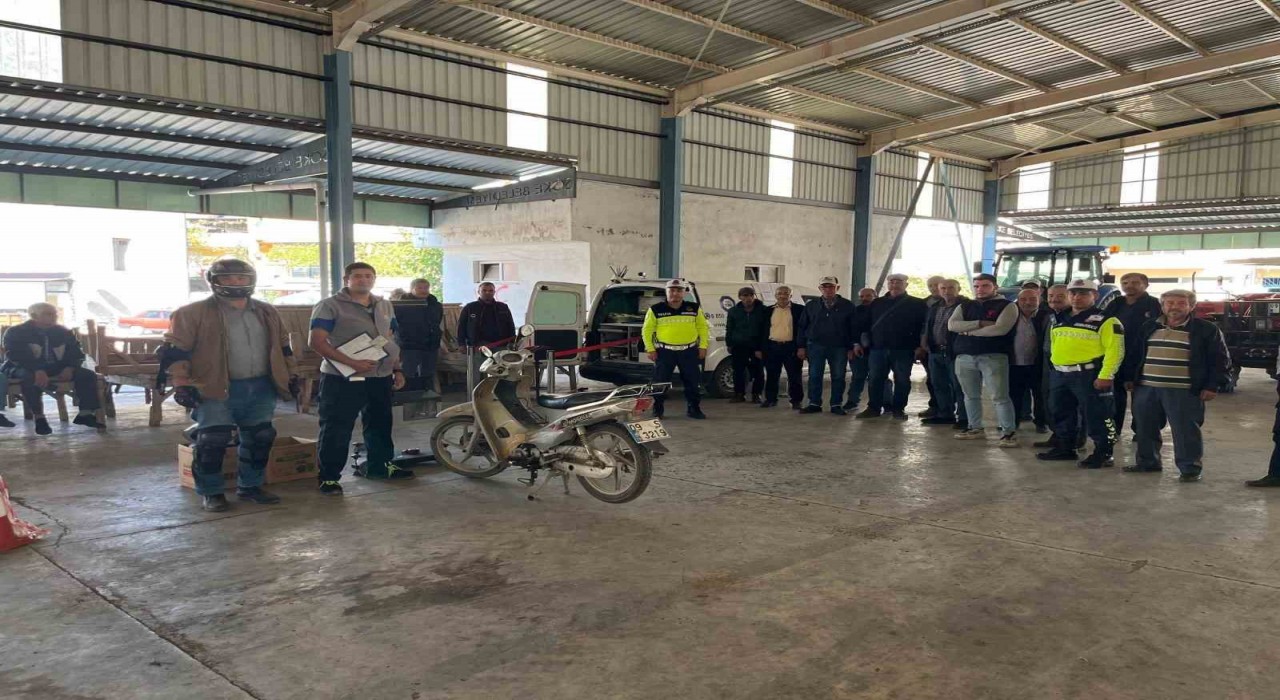 Sökede traktör ve motosiklet sürücülerine trafik eğitimi verildi