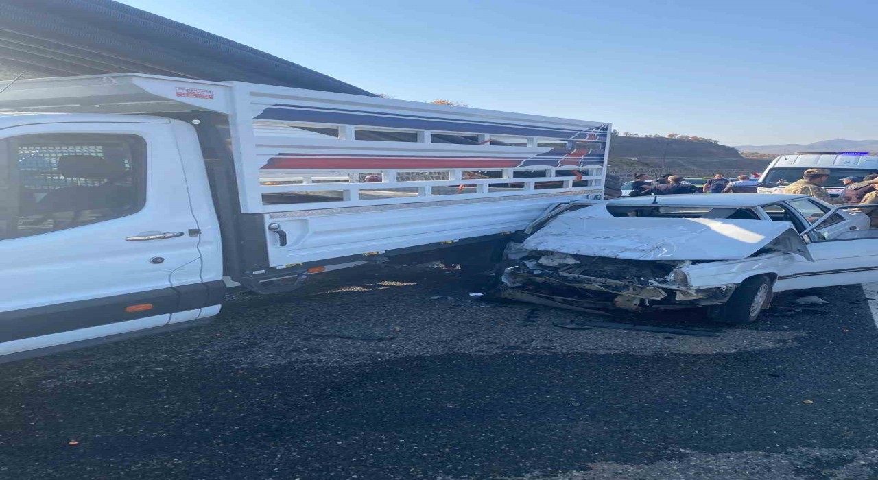 Solhanda trafik kazası: 1 ölü, 3 yaralı