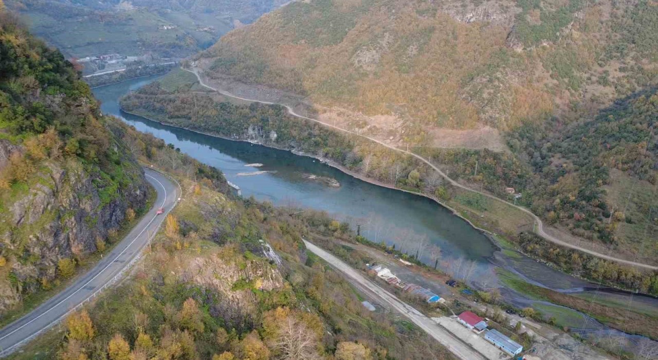 Suat Uğurlu Barajında bakım tamamlandı, su salımına başlandı