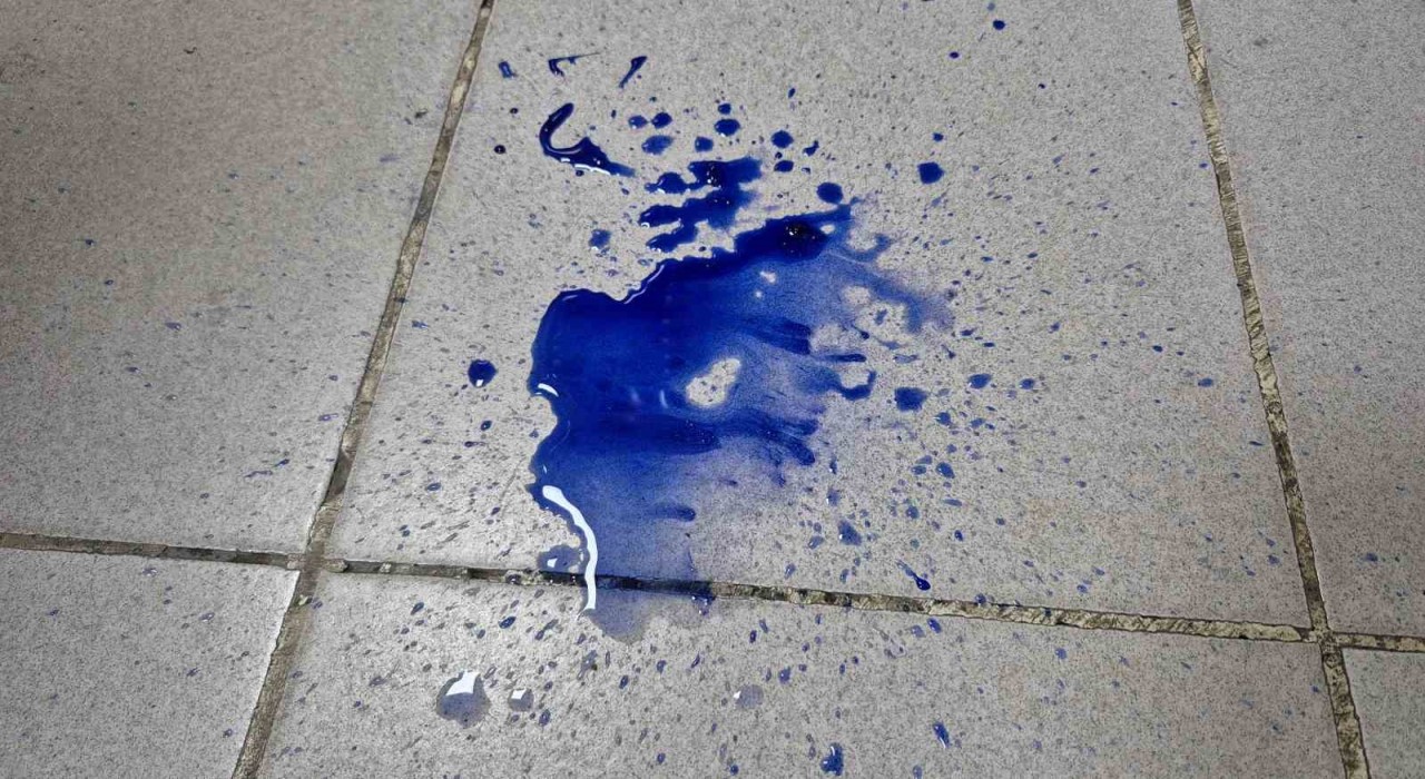 Sultangazide pamuk şeker aldı, gıda boyası çıktı: 5 yaşındaki çocuk ağzı köpürerek hastalandı