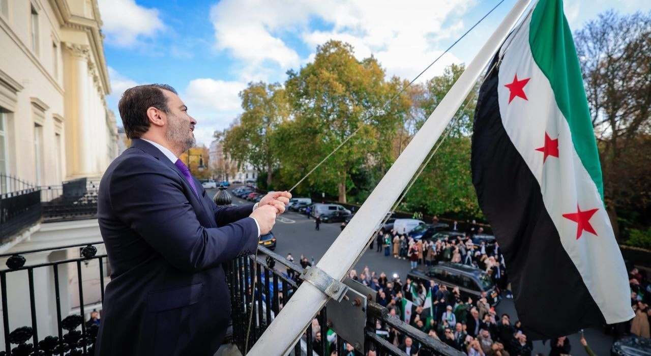 Suriyenin Londra Büyükelçiliği 13 yıl sonra yeniden açıldı