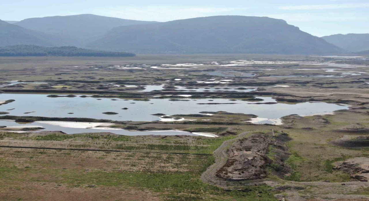 Tahtalı Barajı, tarihinin en düşük seviyesinde
