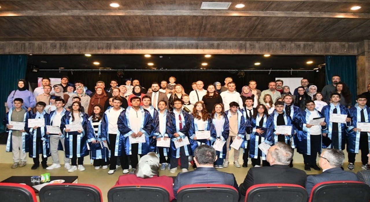 Tekirdağda DENEYAP mezunları geleceğe kep attı