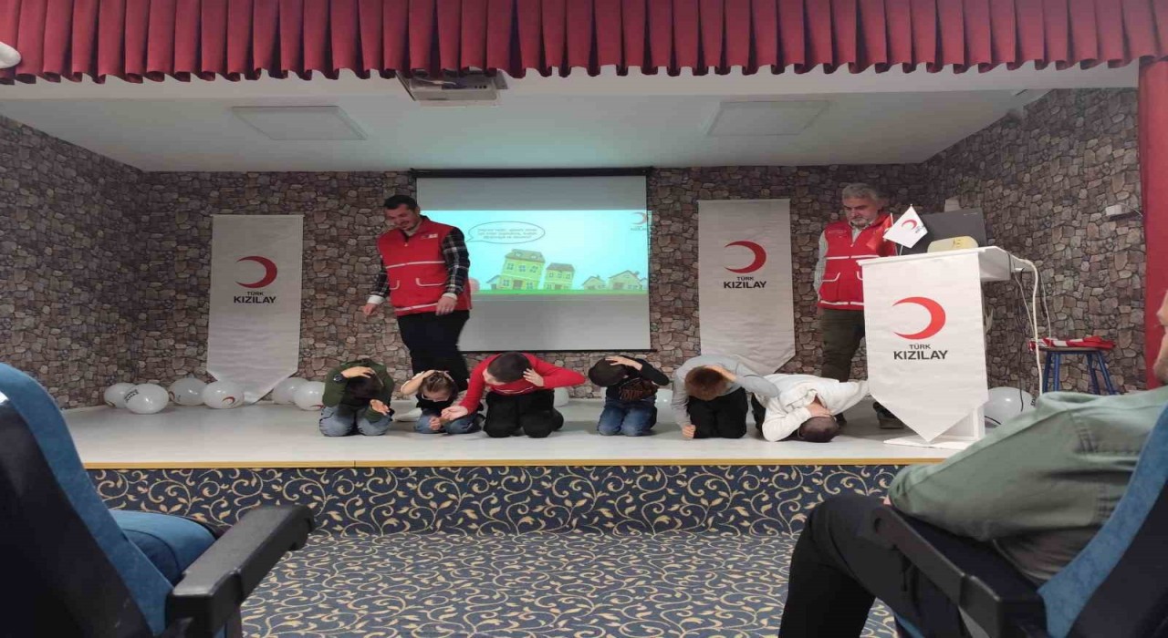 Tepebaşı Kızılaydan engelli öğrencilere yönelik afet farkındalık seminerleri