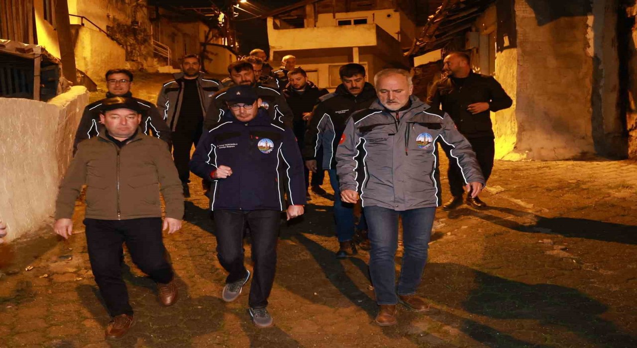 Tokat Belediye Başkanı Yazıcıoğlunun mesaisi gece yarısı da devam ediyor