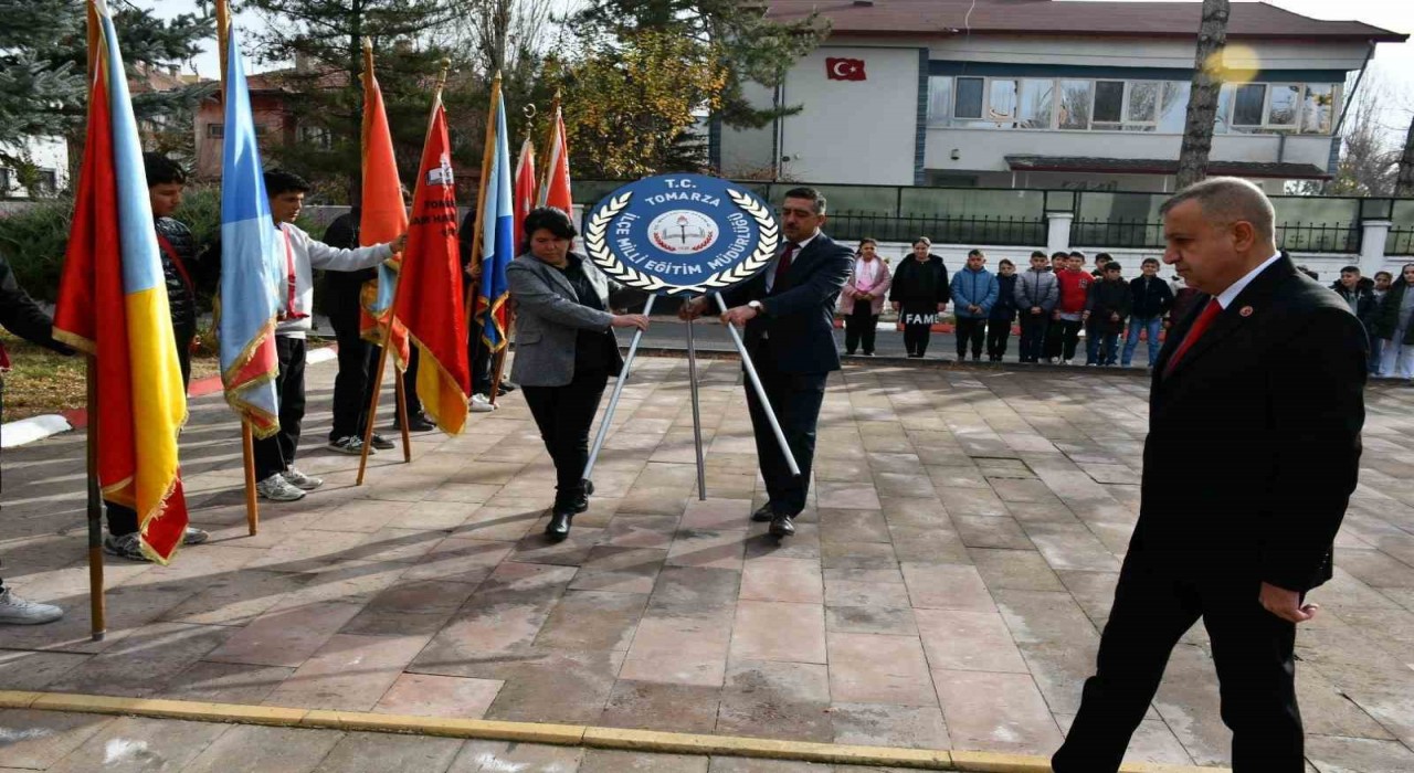 Tomarzada Öğretmenler günü kutlandı