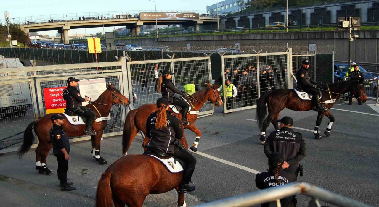 Trabzonspor taraftarı, RAMS Parka geldi