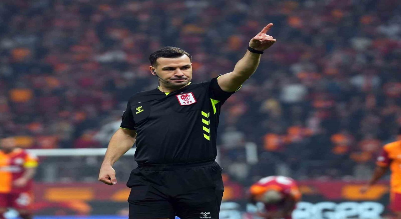 Trabzonsporda Benjamin Bouchouari kırmızı kart gördü