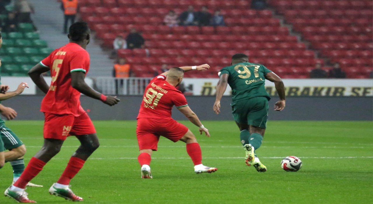 Trendyol 1. Lig: Amed Sportif Faaliyetler: 2 - Esenler Erokspor: 1