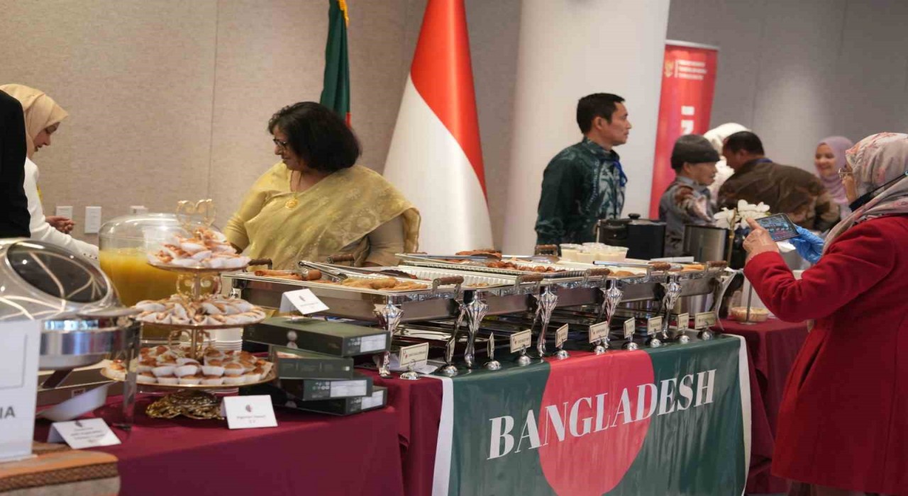 Türkevindeki İslam Mirası Derneğinin yıllık pazarına yoğun ilgi