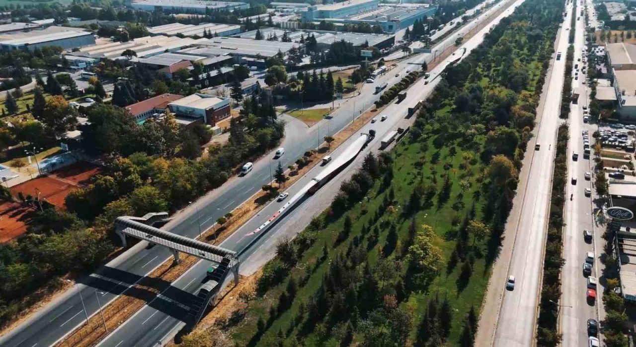 Türkiyenin en büyük rüzgar türbinlerinden biri Çerkeşte devreye alındı