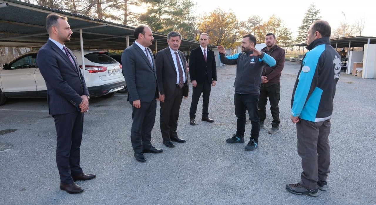 UMKEnin kahramanlarına Başkan Aksundan destek