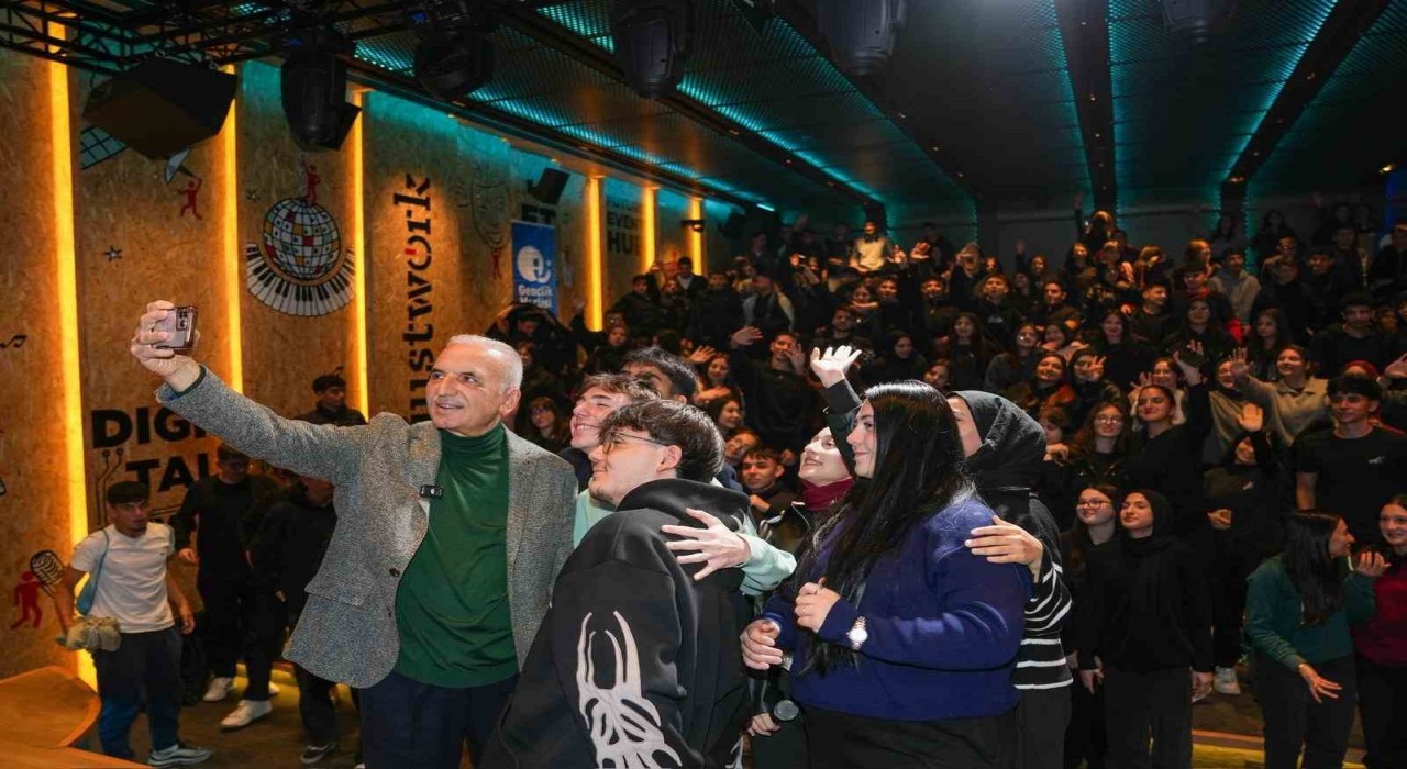 Ümraniyede Motivasyon Buluşmaları gençlerle yeni sezona başladı