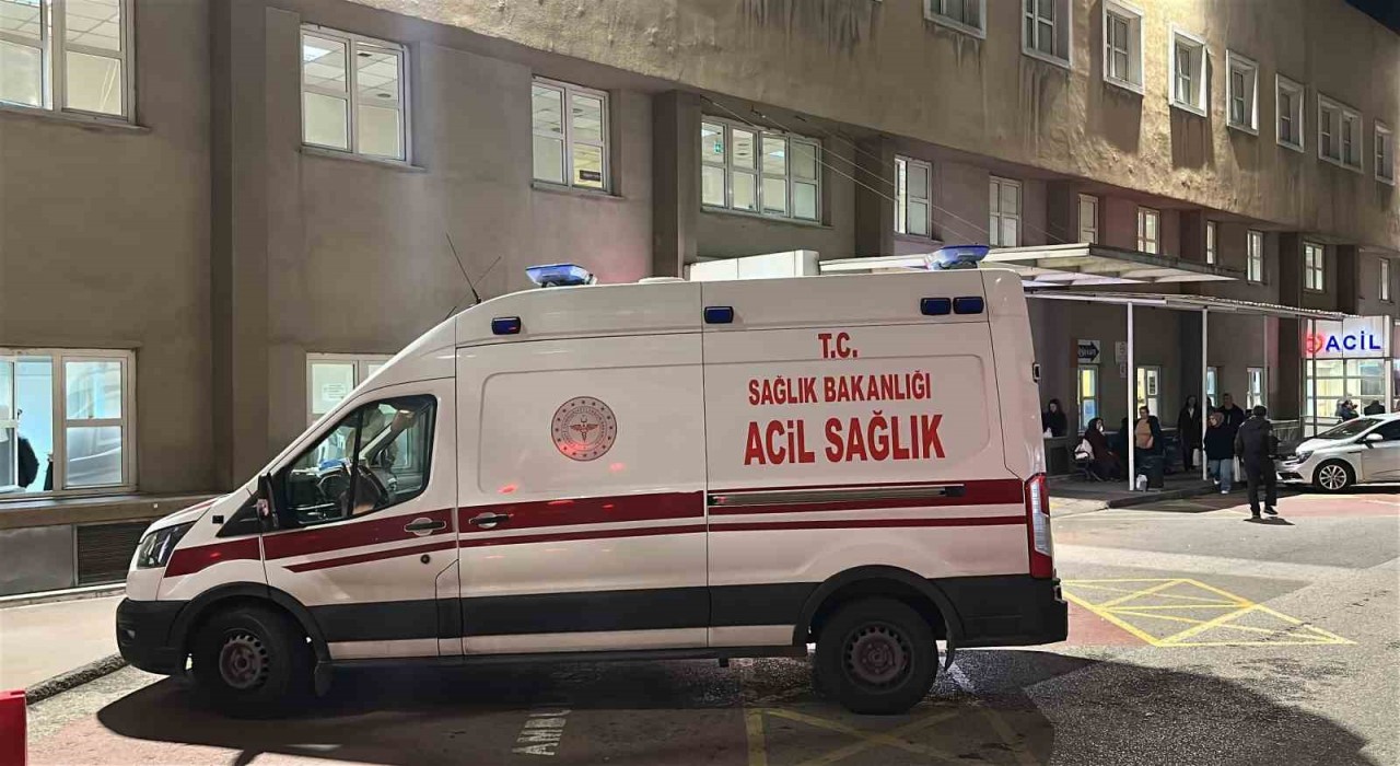 Ümraniyede yedikleri lokum sonrası 40 öğrenci hastanelik oldu