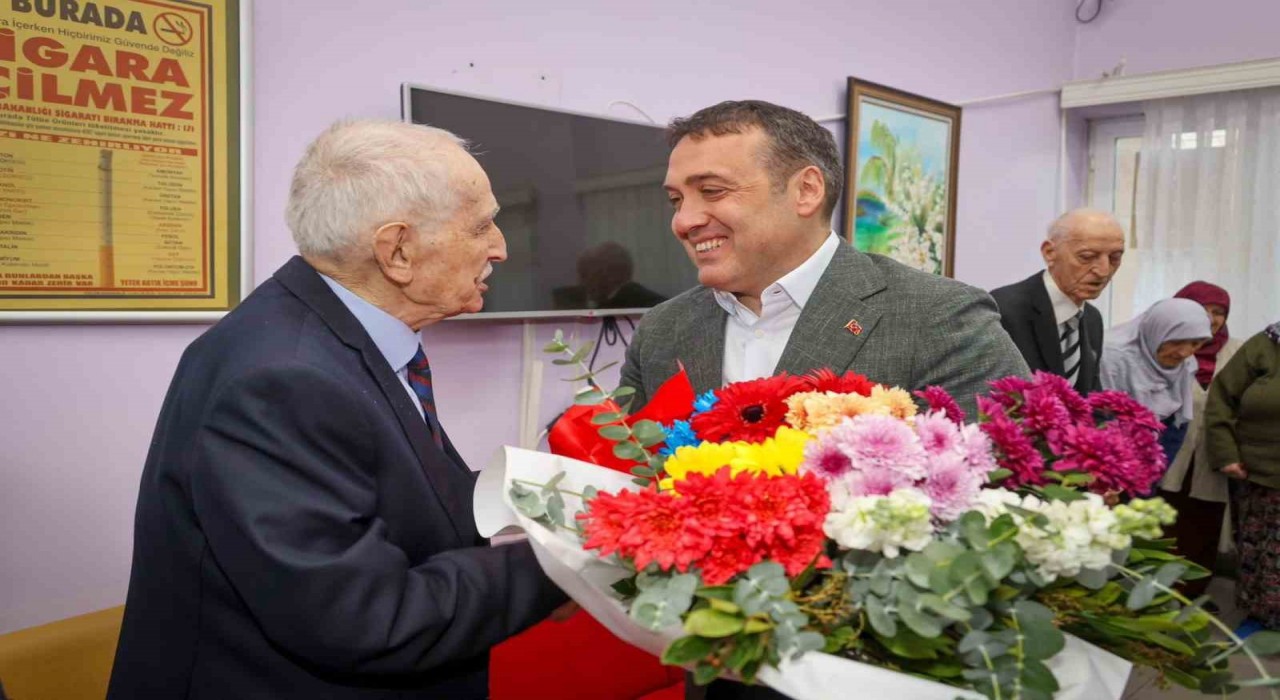 Vali Sözerden emekli öğretmenlere anlamlı buluşma