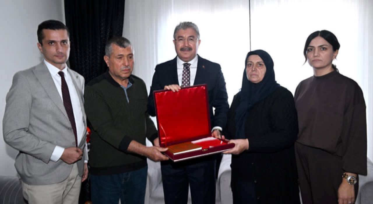 Vali Yılmaz’dan Şehit Ailesine Taziye Ziyareti