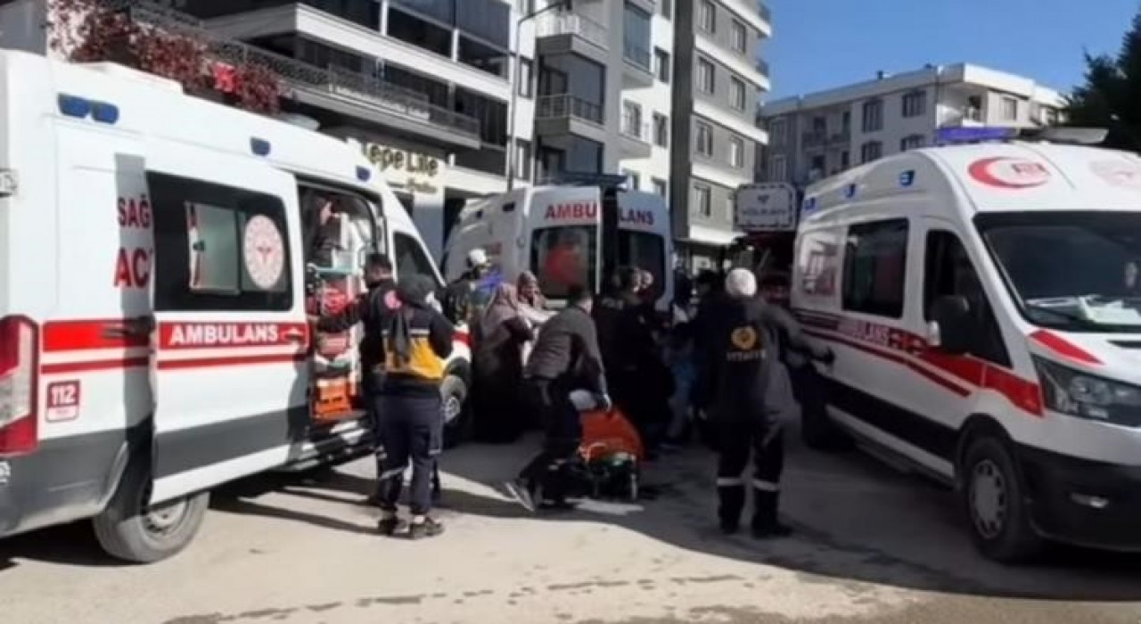 Vanda otopark yangınında 29 kişi dumandan etkilendi