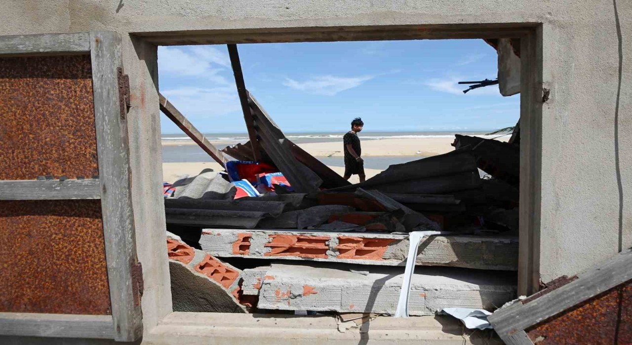 Vietnamı vuran Kalmaegi Tayfununda 5 kişi hayatını kaybetti