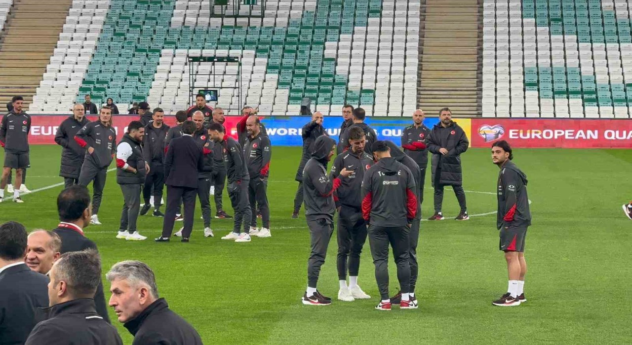 Vincenzo Montella: Birinci torbadan katılmayı garantilememiz için yarınki maç önemli