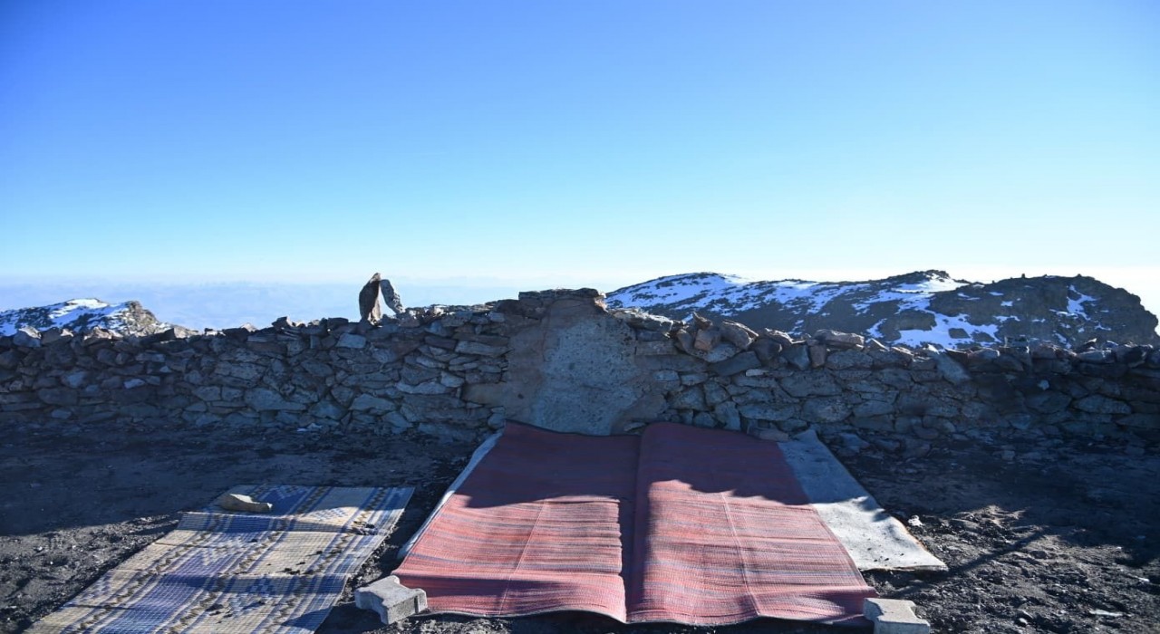 Yanan Kırklar Mescidinin yerine yenisi yapılacak