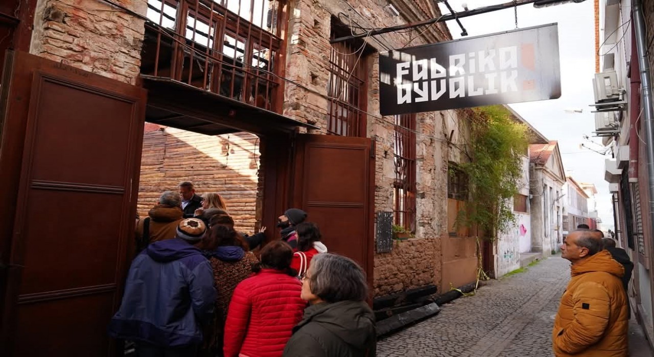 Yangında küle dönen sanatın merkezi Fabrika Ayvalıka, AB desteği geldi