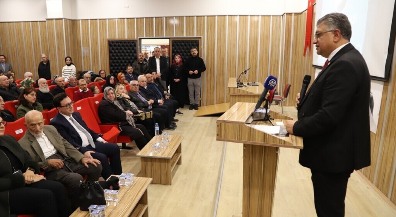 Yaşayan İnsan Hazinesi unvanına sahip çini sanatçısı Hamza Üstünkaya için DPÜde anma töreni düzenlendi