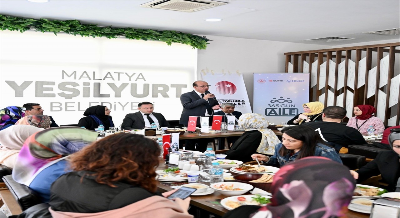 Yeşilyurt Belediyesinin ev sahipliği yaptığı ‘Aile Mentörlüğü eğitim programı tamamlandı