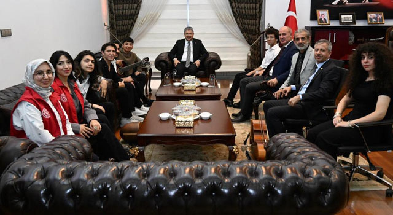 Yılmaz, Başarılı Öğrencileri Makamında Kabul Etti