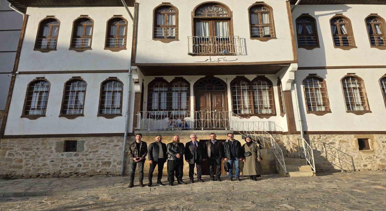 Yozgatlı Hattat Mehmet Fenni Efendinin eserleri oluşturulacak müze ile hat severlerle buluşturulacak