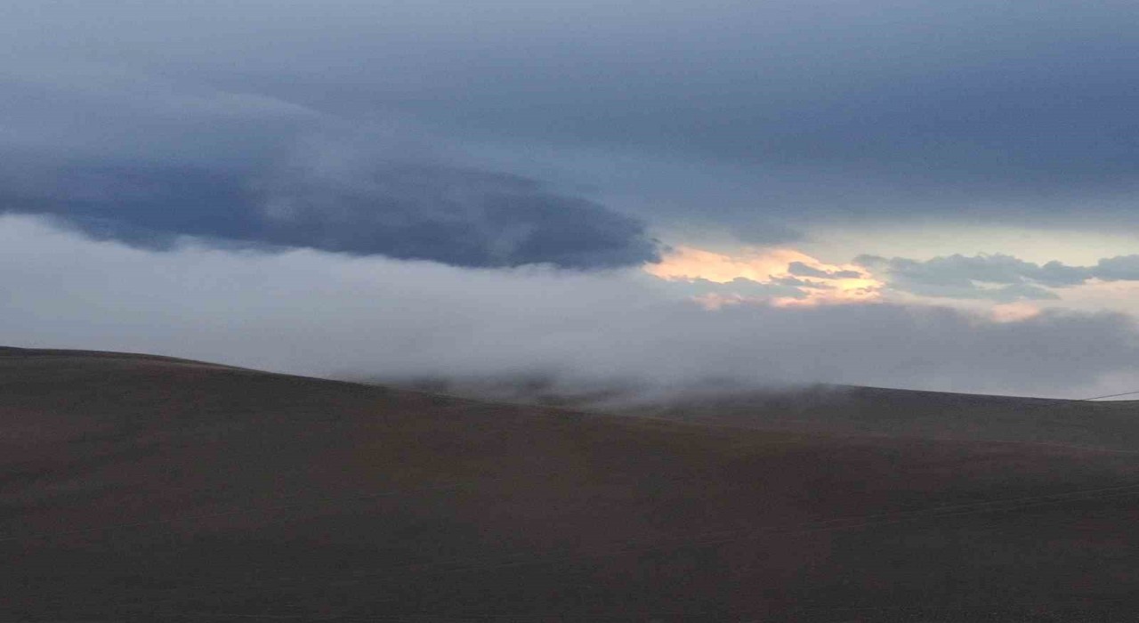 Yüksek kesimlere sis çöktü