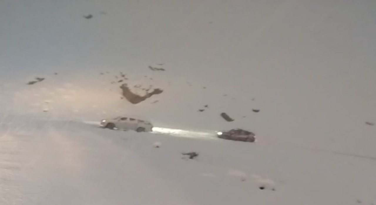 Yüksekovada yoğun kar nedeniyle mahsur kalan vatandaşların imdadına Mehmetçik yetişti