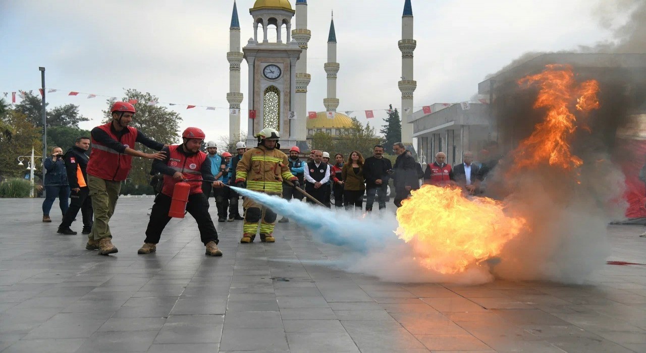 Yunusemrede deprem tatbikatı