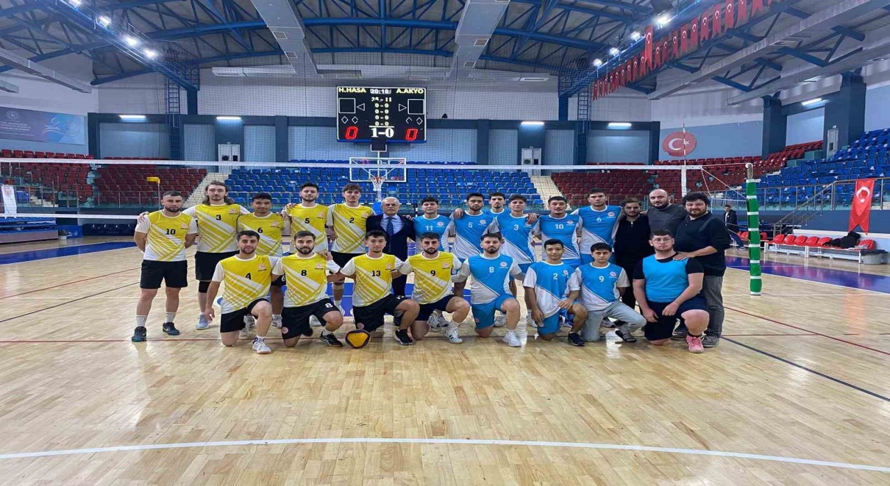 Yurtlig erkek voleybol turnuvası heyecanı devam ediyor
