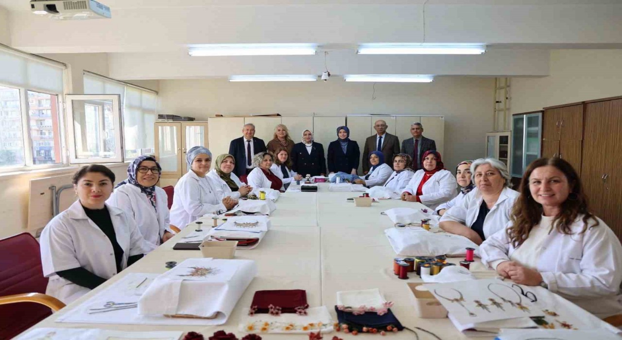 Zamanın ve Zarafetin İzinde Niğde sergisi için hazırlıklar sürüyor